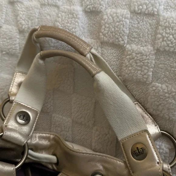 Juicy Couture White and Gold Shoulder Bag - Picture 4 of 7